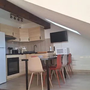 https://location-saint-sorlin-darves-4-6-pers-pied-des-pistes.hotels-rhonealpes.com